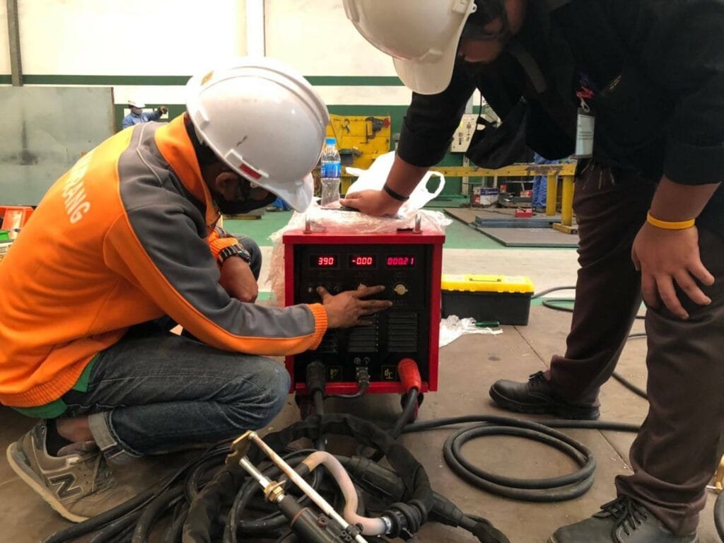 MIG MAG WELDER WAGON BUILDING PLANT