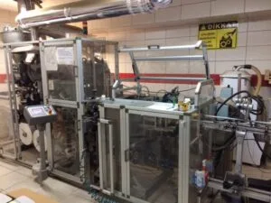 Tea and coffee packer