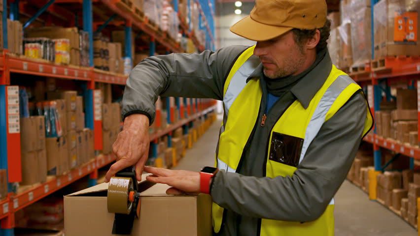 What Are The Responsibilities Of A Warehouse Officer